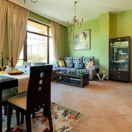Luxury 2 Bedroom In Sozopolis * 索佐波尔