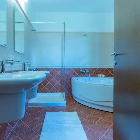 别墅 Luxury 2 Bedroom In Sozopolis 索佐波尔