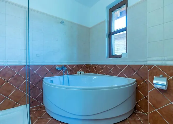 Luxury 2 Bedroom In Sozopolis 别墅 索佐波尔